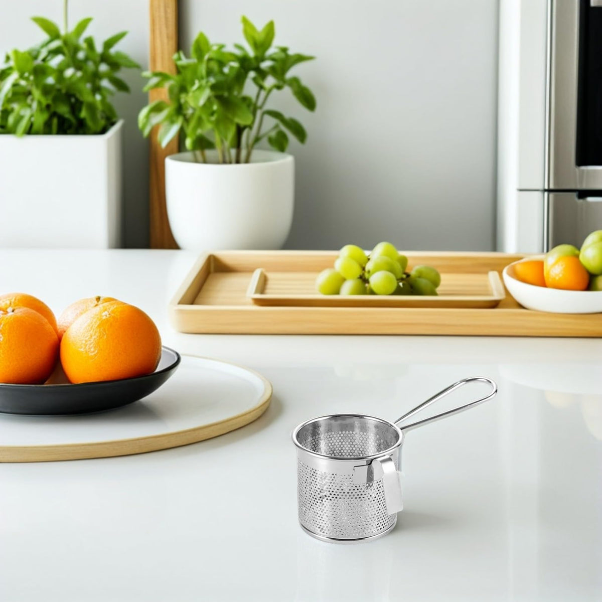 Stainless Steel Mesh Colander with Hook T86601
