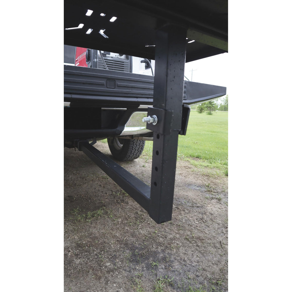 Folding Hitch-Mounted Steel Work Bench E88333